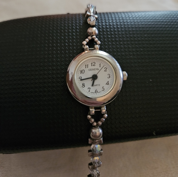 Geneva Swarovski watch - Picture 1 of 5